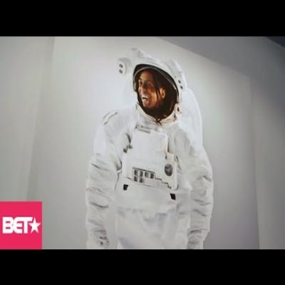 Embedded thumbnail for Focus: Hip Hop&amp;#039;s Iconic Photos Revealed (Part 3 of 4)