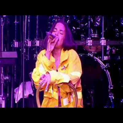 Embedded thumbnail for Aaliyah Live in Amsterdam | Film Documentary Trailer